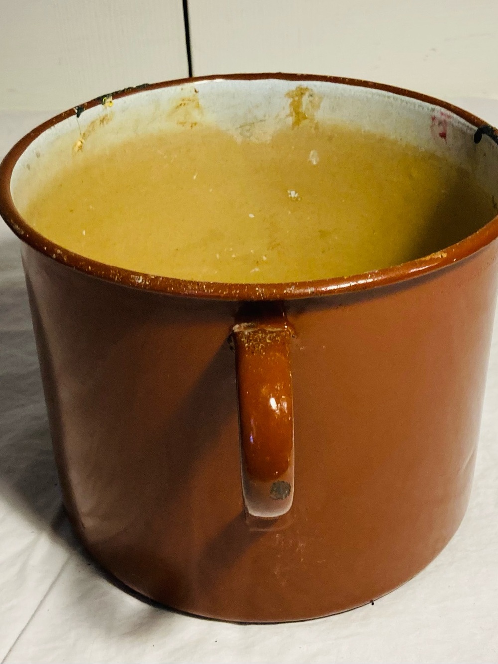 Large enamelware pot for preparing soups canning preserves etc… two handles